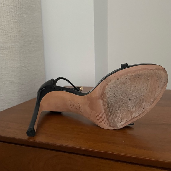 Stuart Weitzman ‘Nudist’ Heel - Picture 3 of 5